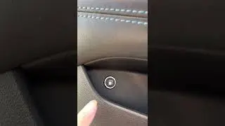 Chrysler Pacifica, 2023 fuel tank location button