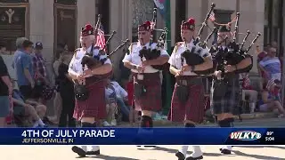 Crowds line the streets for 4th of July parade in Jeffersonville