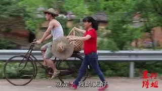 客家话搞笑视频，儿子骑车带妈妈去城里，妈妈：刚才有辆破车想载我