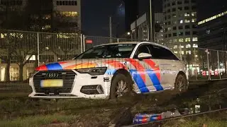Opnieuw politiewagen vast in modder op Hofplein: derde incident in korte tijd - Hofplein Rotterdam 