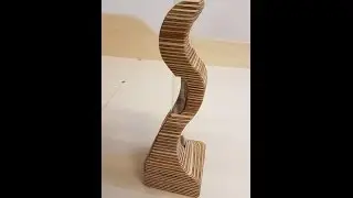 Kleine Vase aus Multiplex