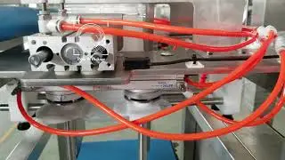 Автоматическая система подачи лотков на конвейер