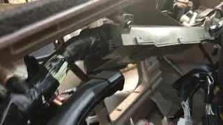 Land Cruiser / LX470 100 Series Dashboard Removal Part 3