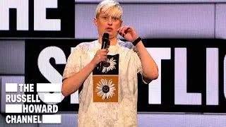Did Anyone Notice This About The Bill’s Theme Tune?! Well Harriet Dyer Has | The Russell Howard Hour