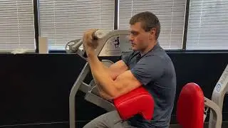 Machine preacher curl