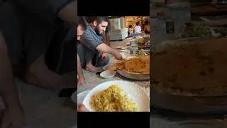 Ислам Махачев угощает Тагира Уланбекова #ufc #mma #islammakhachev