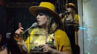 Jazz singing, Jazz guitar - TheoryThursday w/ MikeRuggirello - Ep#125 - Tori Roze & Johnny Alexander