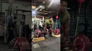 606lbsx5 off block 💪🏾 #powerlifting #gymmotivation #motivation #gymworkout #deadlift