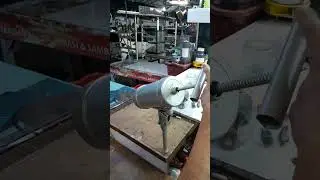 menggunakan cetakan churros