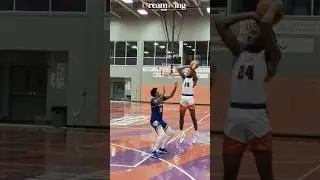 #buzzerbeater #3s EWU Tigers Keshawn Evans nails 3 at the buzzer for the win vs Fort Valley State