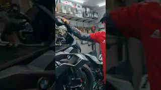 Why he hatin on the white S1K? 😂 #fullrez #infamouz #bmws1000rr  #infamouzalex #2025 #goals #gaming