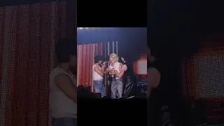 Bang Chan (and Han) lifting Felix's shirt 🇪🇸🔥 Chanlix Jilix #kpop #felix #chanlix #jilix Stray Kids