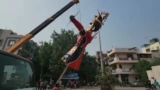 subhash nagar 4 block mother dairy ravan standing 2022#viralvideo #dussehra #ravan