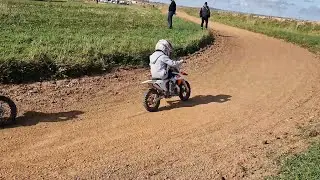windy dry and cold day and cheddar motopark on the kids track
