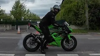 Kawasaki ninja 125cc goes to box hill