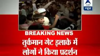 Old Delhi residents protest against massive power cuts