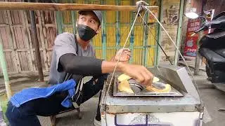 KUE JADUL YANG MASIH EKSIS SAMPAI SAAT INI,, TERNYATA PENJUALNYA MANTAN VOCALIS BAND 😎😎