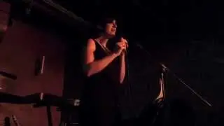 Elsa Gr&eacute;goire live at the Monarch Berlin