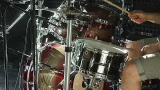 Worlds apart, but really similar?  Tama Star Reserve Copper TCS1465H vs Ludwig Black Beauty LB417