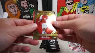 TOPPS « ARSENAL FC TEAM SET 2023/24 » : ouverture d'une boîte de 30 cartes / 1 numérotée + 1 RELIC