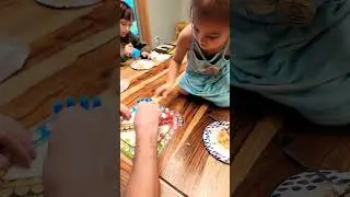 CUTE 3 YEAR OLD GIRL PLAYING TROUBLE BOARD GAME #short #shorts #boardgame #trouble #toddler