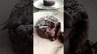 Easy chocolate lava cakes in the air fryer! #easyrecipe #shorts