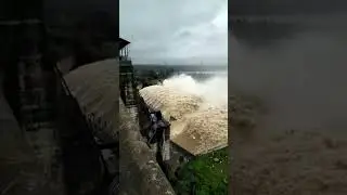 chandil dam 🔥😱ke pani se kharkai nadi over flow ho raha hai😭😭😭 heavy flood kharkai river news #flood