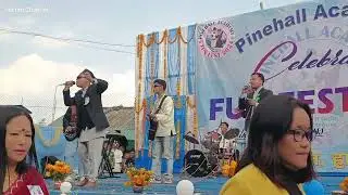 PINEHALL ACADEMY द्वारा गीत प्रस्तुति ।