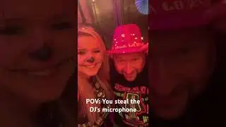 POV: You steal the DJ&lsquo;s microphone #fasching #stealdeal #dj #badsinger #wackelkontakt #karneval