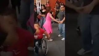 &iexcl;Oye qu&eacute; bonito! Baile Sonidero en el CENART, #cdmx marzo 2024, en silla de ruedass