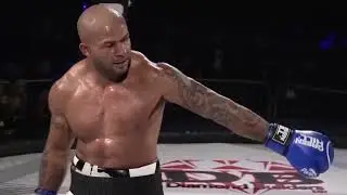 Boxing Champion vs. Bare knuckle fighter