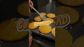 FLUFFY MOIST CORNBREAD! #cookwithme #thanksgiving #dinnerideas #cornbread #recipe #howtomake