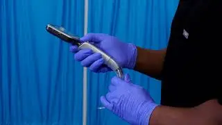 Insighters&reg; iS6 Handheld Video Laryngoscope System - Assemble Sheath & Intubate Patient (2)