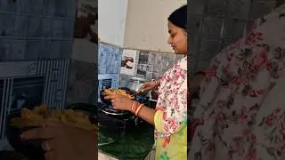 ସନ୍ଧ୍ୟାରେ ପକୁଡି ଛଣାହେଲା ଆଉ ସମସ୍ତେ ବସିକି ଖାଇଲୁ #minivlog #ytshorts #odia #odisha #blushingbubblee