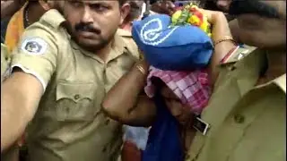 52 - year-old woman pays darshan at Sabarimala amid protests