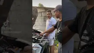 Cara bersihkan mesin mobil, simak yuk! #mobilbekasmurah #kreditmobil #shorts