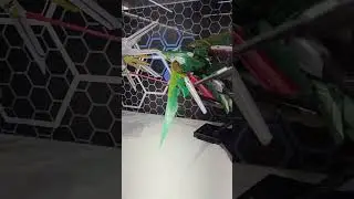251223 사이드F 한정판 건프라 전시
