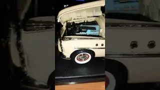 Коллекционная модель Buick Roadmaster 1949 года. Масштаб 1:18