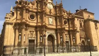12:00 h: Pontifical en la Solemnidad de la Virgen de las Angustias. S.A.I. Catedral de Guadix
