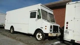 2 BIG OLD GRUMMAN OLSEN STEP VAN SIGHTINGS IN MONTREAL - DEC. 2018