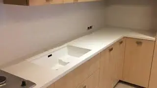 Столешница из кварцевого агломерата CaesarStone 5141 Frosty Carrina. Наши монтажи