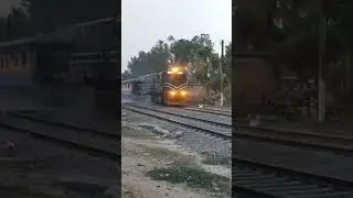 115UP #train #paktrain #pakistanrailwaytrain #railway #indianrailways #pakistanrailways #pakrailview
