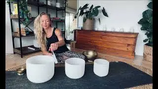 5 min Sound healing before dropping into any practice and process. 