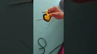 Crocheting a flat 3d heart #Applique #chick #crochet #crocheting #crochetheart