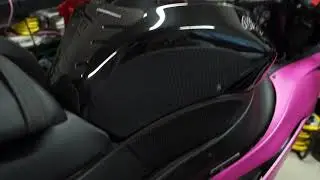 Tankgrip pads on Kawasaki 2016 ZX-10R, 2011 ZX-6R and 2017 ZX-6R