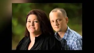 Kelly & David - Engagement Portraits by Pittsburgh Wedding Photographers Leavell Photography