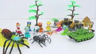 Kids Toy Soldiers tank VS Spider Monster Story Toys for kids