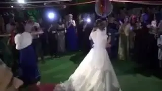 Hünermen Canda & Mesut'un düğünlerinden özel dans