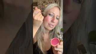 Oulac Blush Mono & Blush Mono FrostShades used are Dance with Me & Razzmatazz. Stunning shades