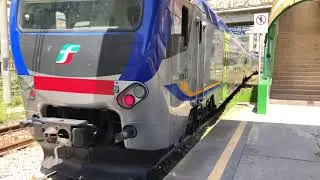 Treni in deviata ( jazz Ale 724 e taf ) a Napoli Piazza Leopardi